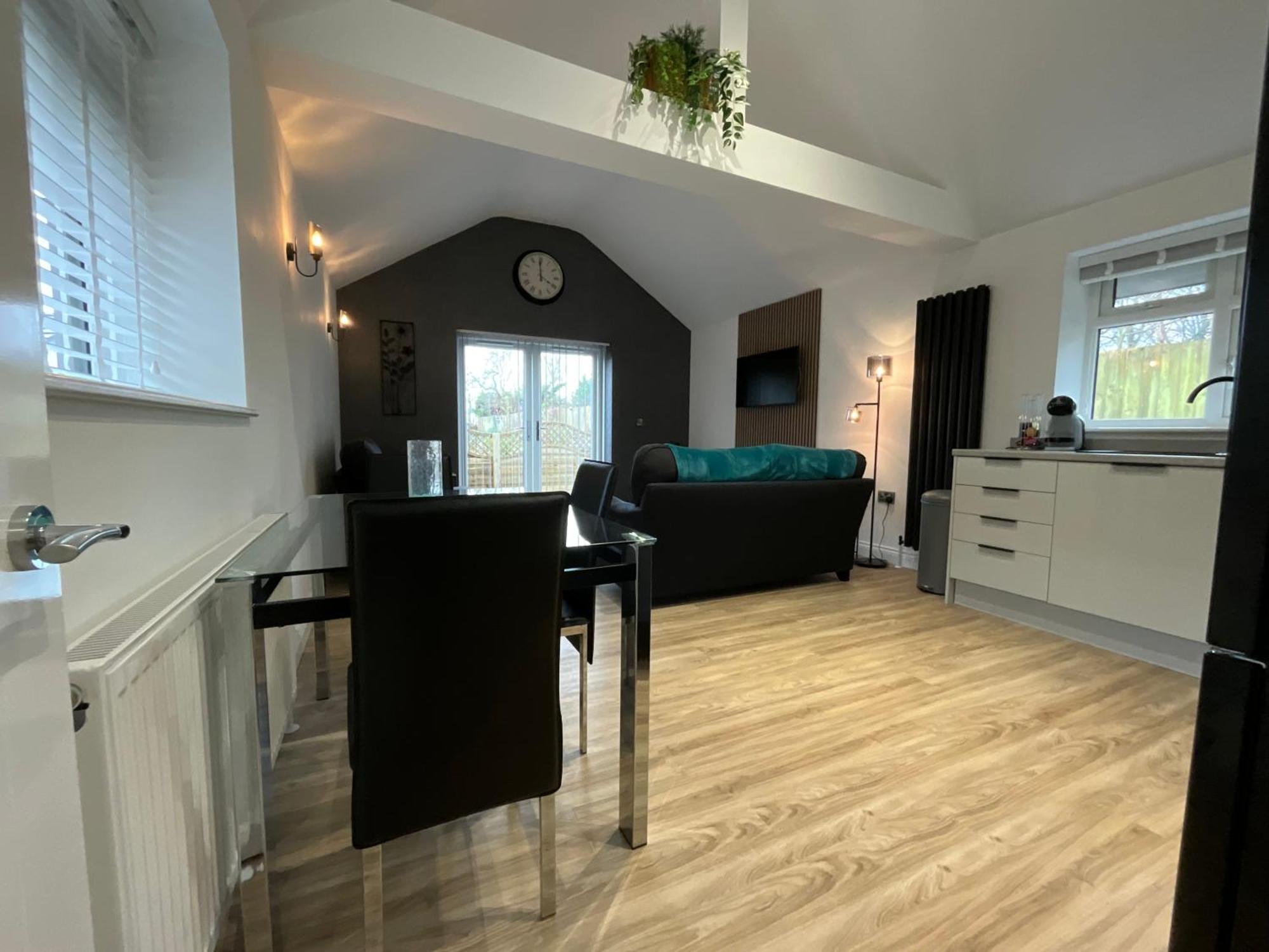 The Court Yard Apartment Cheddar Luaran gambar